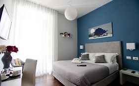 Eighty Four Luxury Rooms